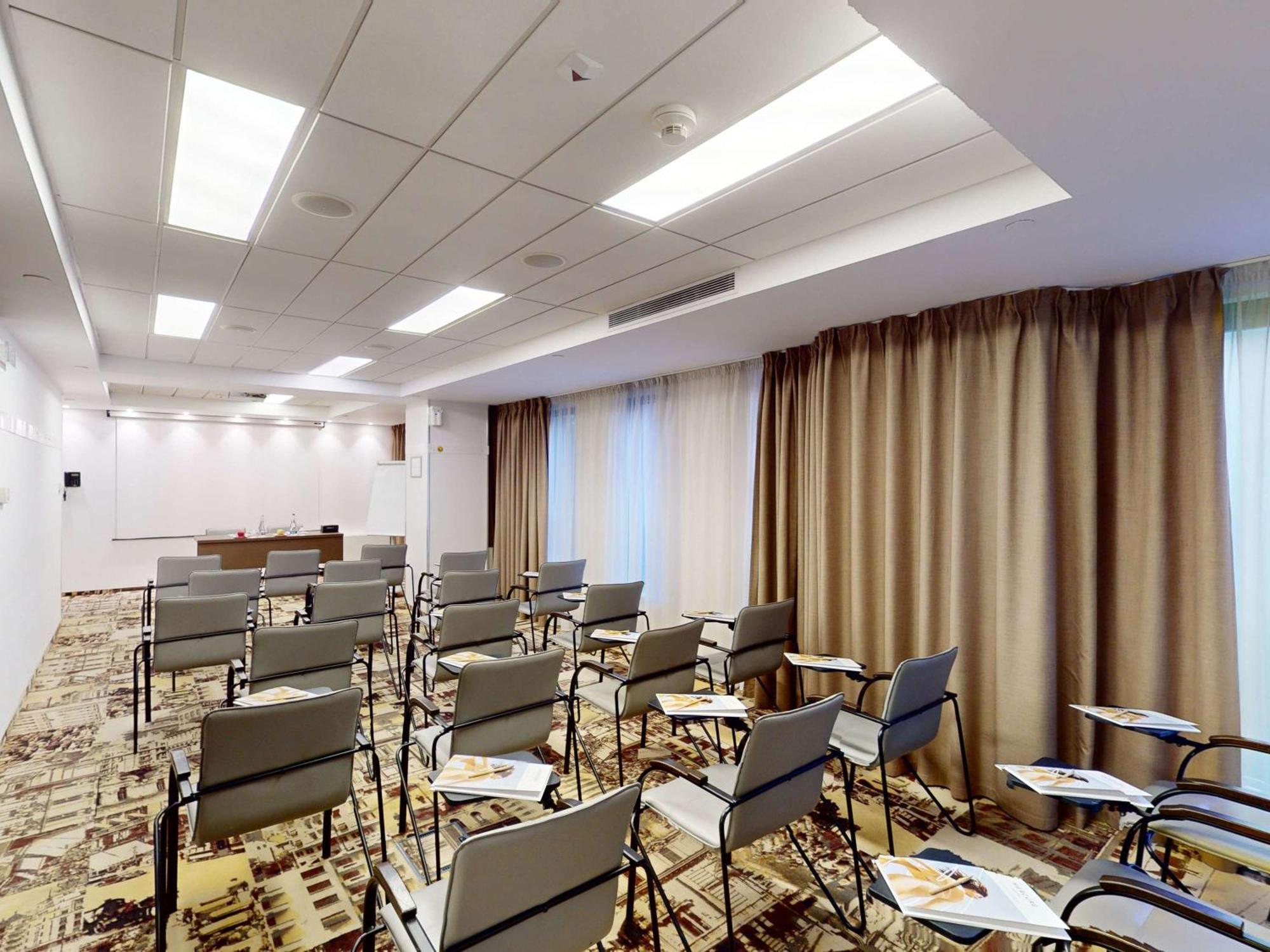 Mercure Bucharest City Center Esterno foto