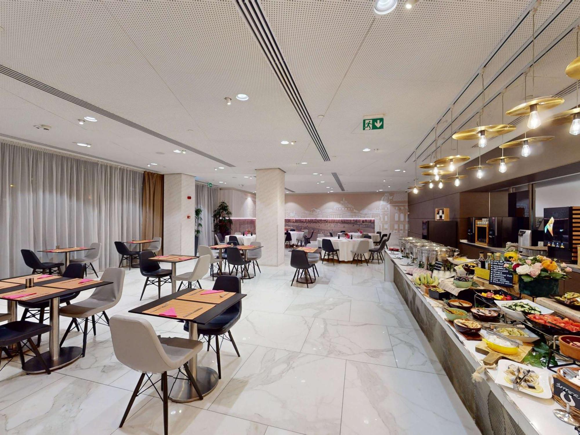 Mercure Bucharest City Center Esterno foto